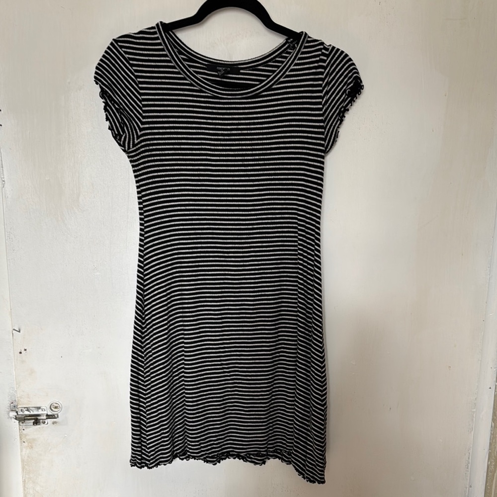 Forever 21 Monochrome Striped Top